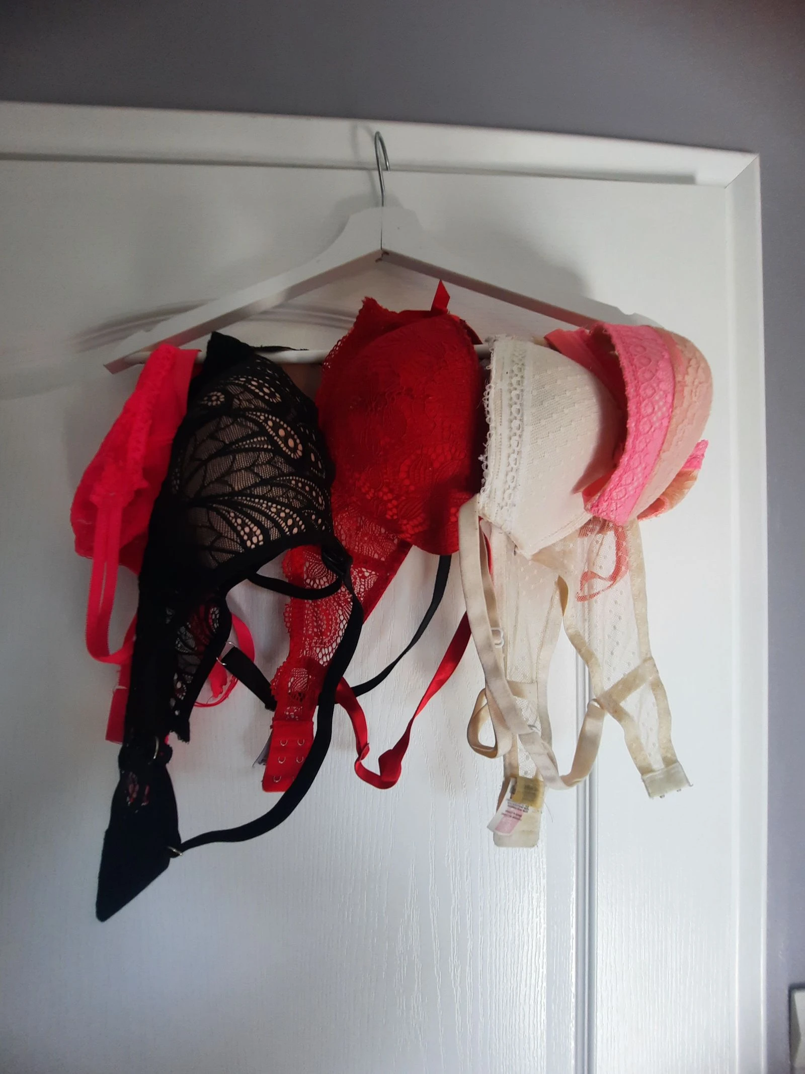 Lot of 5 bras size 90 c and size m – photo 2